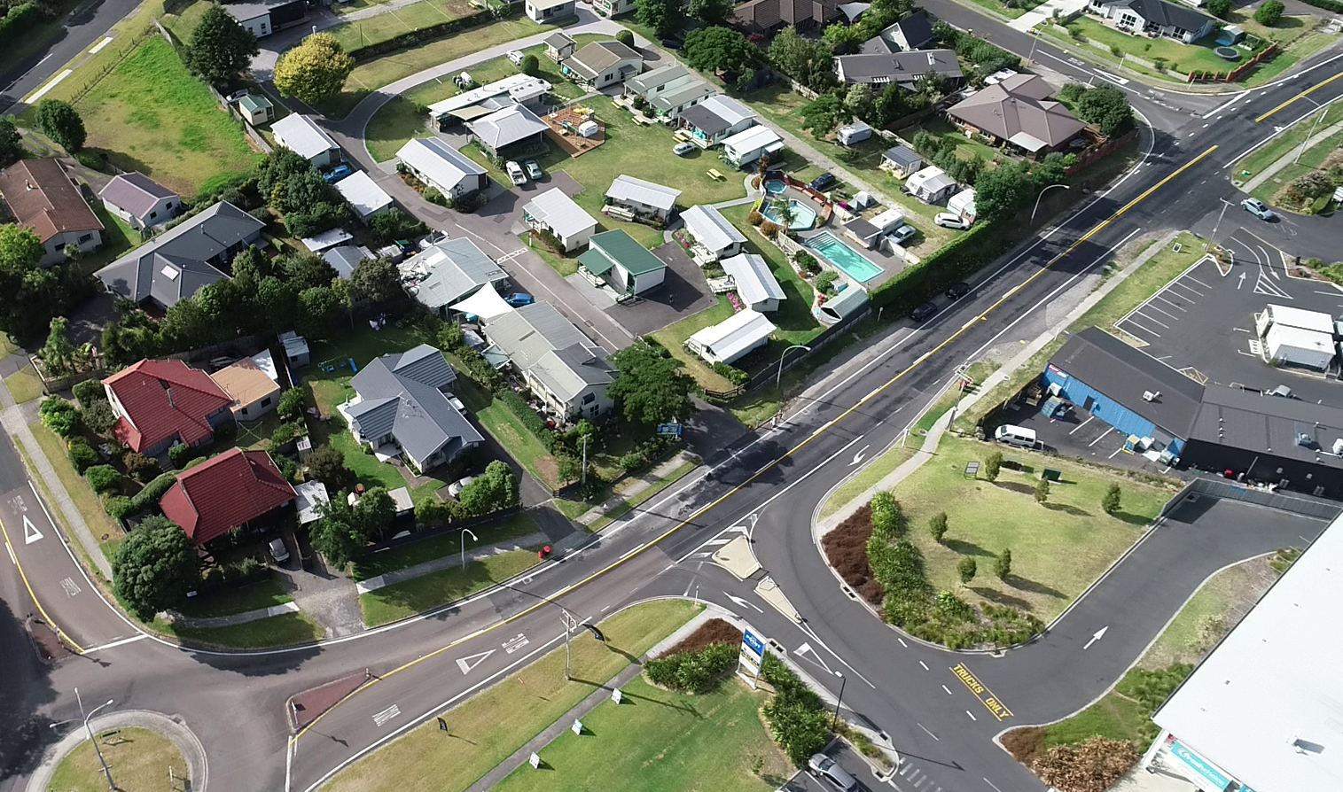 aerial image showing Omokoroa Rd urbanisation